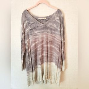 Long sleeve knit tunic top